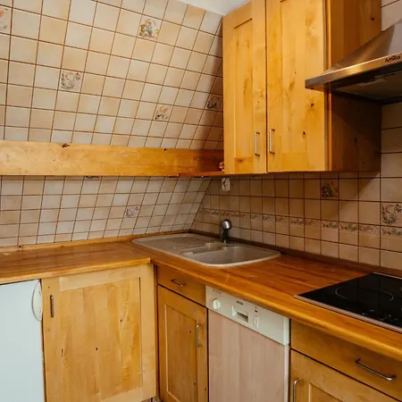 Marta M Sauna Jacuzzi *