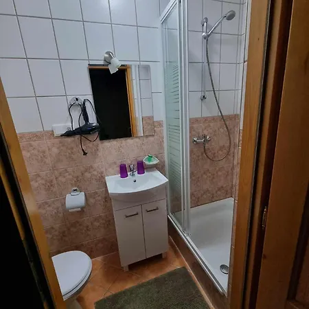 Marta M Sauna Jacuzzi Gæstehus *